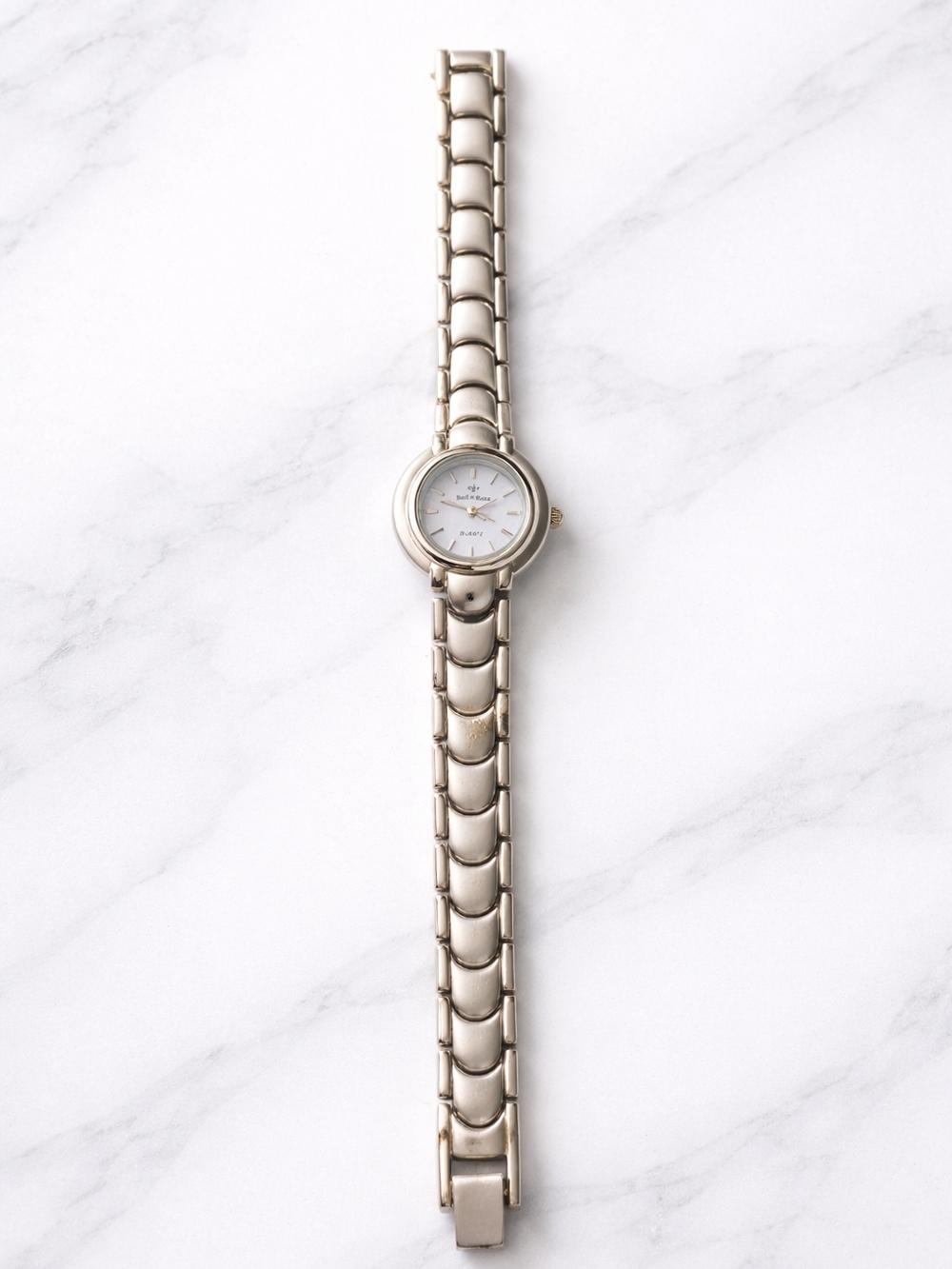 ⌚ Women’s Silver-Tone Bracelet Watch